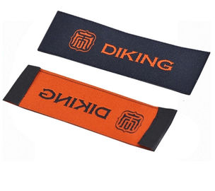 La ropa personalizada logotipo de encargo etiqueta el pegamento hierro adhesivo de la etiqueta engomada en etiquetas tejidas