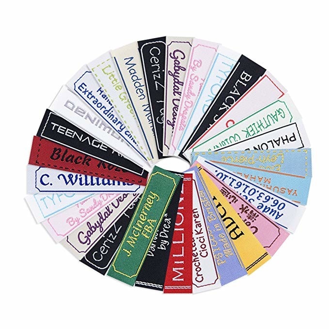 Satén personalizado que cose las etiquetas tejidas del cuello para las camisetas 3/4" X 2 el 1/2”